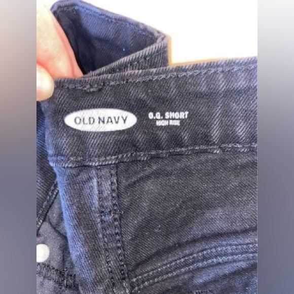 Old navy shorts - Picture 4 of 5